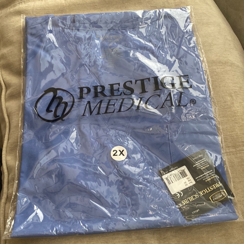 Prestige Scrubs. Size 2x. Unisex